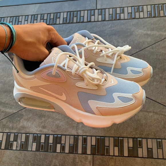 nike air max 200  • BRAND NEW • NEVER WORN - Picture 4 of 16